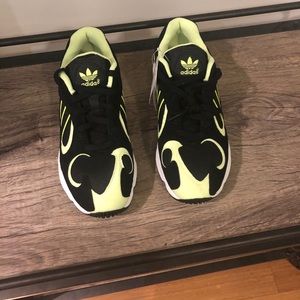 Adidas Men’s Yung 1